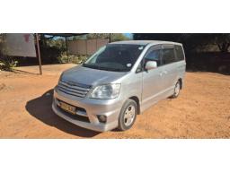 2003 Toyota Noah 7 Seater Minivan (Runner)