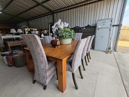 8-Seater Dining Room Set with Décor (STC)