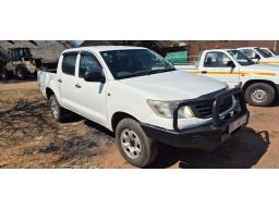 2015 Toyota Hilux SRX 2.5 D4D D/C 4x4 Bakkie (Runner) 