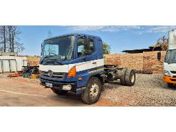 2007 Hino Super F Single Axle Horse (Runner) 