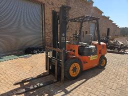 2004 Dalian 3 Ton Forklift 3 Stage (Runner) 