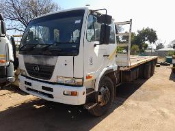 2011 Nissan UD100 Flatdeck