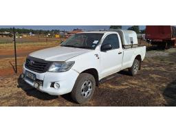 2013 Toyota Hilux 2.5 SRX S/C Diesel Bakkie with Tool Canopy (Runner)