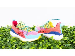 Mimosa Mall Shoe Stock