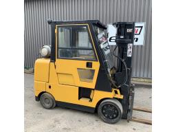 Chariot élévateur Caterpillar avec cabine GC40K 8000Lbs - 2005