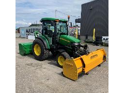 2016 4720 John Deere Tractor: VIN: 1LV4720HHCH945746