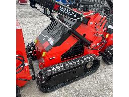 2023 Mini Skid Steer Track Loader 23HP Gas EPA RATO Engine Electric Start | CFG-LRT23, NEVER USED