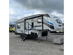 Arctic Wolf 285DRL4 2017 31' NIV: 5ZT3CKUBOJ2700617
