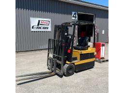 Caterpillar 3000LBS forklift NIV: 5CB3502