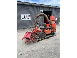 Brooms Brush and vacuum elephant vac model T-18B