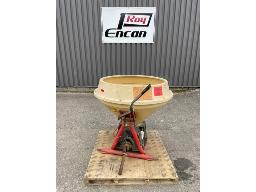 Abrasive spreader for tractor - 3 points attachment