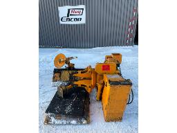 Heavy vehicle tire machine