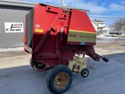 SAGUENAY: New Holland 630 Round Baler