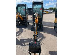 SAGUENAY: 2025 VICSEC VC13C mini excavator | NIV: | FP