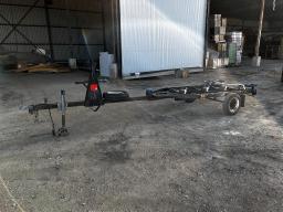 L&Eacute;VIS: Boat trailer Overall dimensions: 18' x 5'