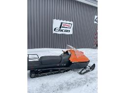 SAGUENAY: 1986 Tundra Snowmobile for parts