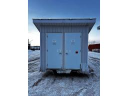 L&Eacute;VS: 2-room sanitary unit 7' x 9' x 9.6' Shingle roof