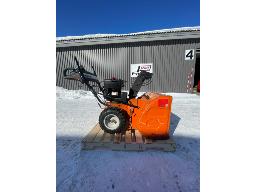 SAGUENAY:  Columbia Commercial Snowblower