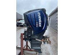 SAGUENAY: 2015 Evinrude G2 200 hp engine Includes a control and wiring kit