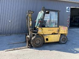 SAGUENAY: Hyster 80 forklift