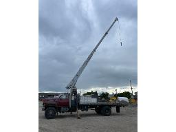 SAGUENAY: Camion grue Ford MHV 1988 7.8L | NIV: 1FDYK84A9