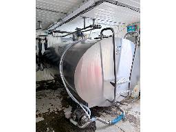 Reservoir a lait Mueller 1600gals avec laveuse Hiperform III 