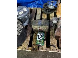 LOT DE 2 BATTERIES À CLÔTURE