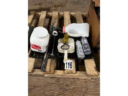 LOT DE 2 PALETTES À C.M.T, SAVON ORVUS, LANCE-CAPSULE- BIBERON ET MOUCHETTE