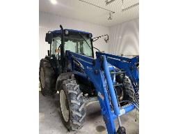 TRACTEUR NEW HOLLAND TN85DA, 3450 HEURES, PNEUS ARRIÈRES 16,9/30