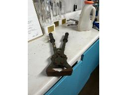 PINCE &Agrave; SABOT