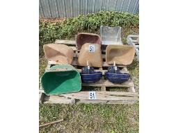 LOT 5 BOLS VAUDREUIL , 2 BOLS BLEU ET 1 EN ALUMINIUM