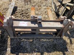 Fourche à palettes ajustable avec attache Hardy