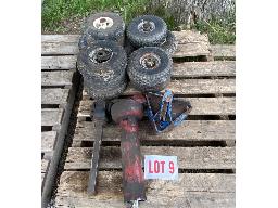 Env. 10 pneus de rechange pour chariot d'&eacute;table, 2 bouts de PTO