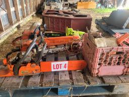 Lot de 5 scies &agrave; cha&icirc;ne dont 1 Stihl MS91 neuve, (4 sont fonctionnelles), avec outils et pi&egrave;ces