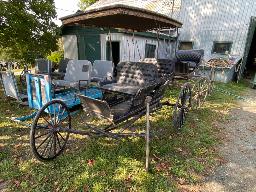 Voiture &agrave; cheval d'&eacute;t&eacute;, 2 banquettes avec toit