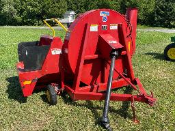 Souffleur &agrave; ensilage NH F62B