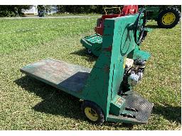 Chariot motoris&eacute; Wic, pour balles carr&eacute;es d'ensilage