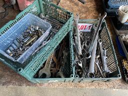 Lot de cl&eacute;s dont une Snap On 1 7/16, box divers 3/8, 1/2, cl&eacute;s ratchet 