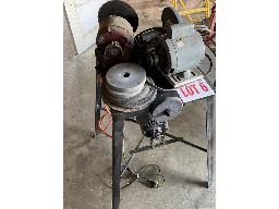 Meule sur pieds, rectifieuse avec base en acier