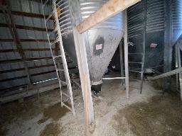 Silo GSI d&rsquo;env. 2 tonnes, pour suppl&eacute;ment ou min&eacute;raux 