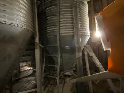 Silo GSI d&rsquo;env. 2 tonnes, pour suppl&eacute;ment ou min&eacute;raux 