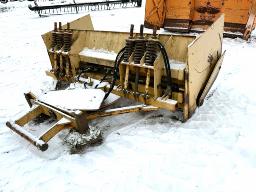 Gratte &agrave; neige artisanale extensible 8' &agrave; environ 12&rsquo;