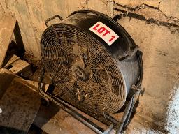 2 ventilateurs portatifs