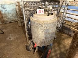 R&eacute;serve &agrave; lait entier de 100 litres (pour louve), avec unit&eacute; refroidissante