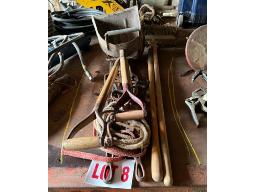 Outils d'&eacute;table: fourche, pelle, pince nez